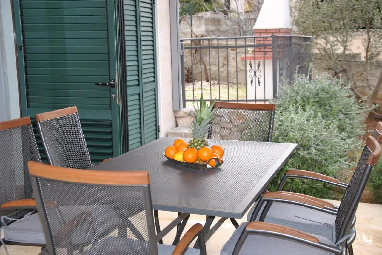 Apartment Relax Villa Salena Slatine 0*,  Chorvatsko